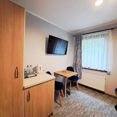 Pod świerkami Pensjonat 3*